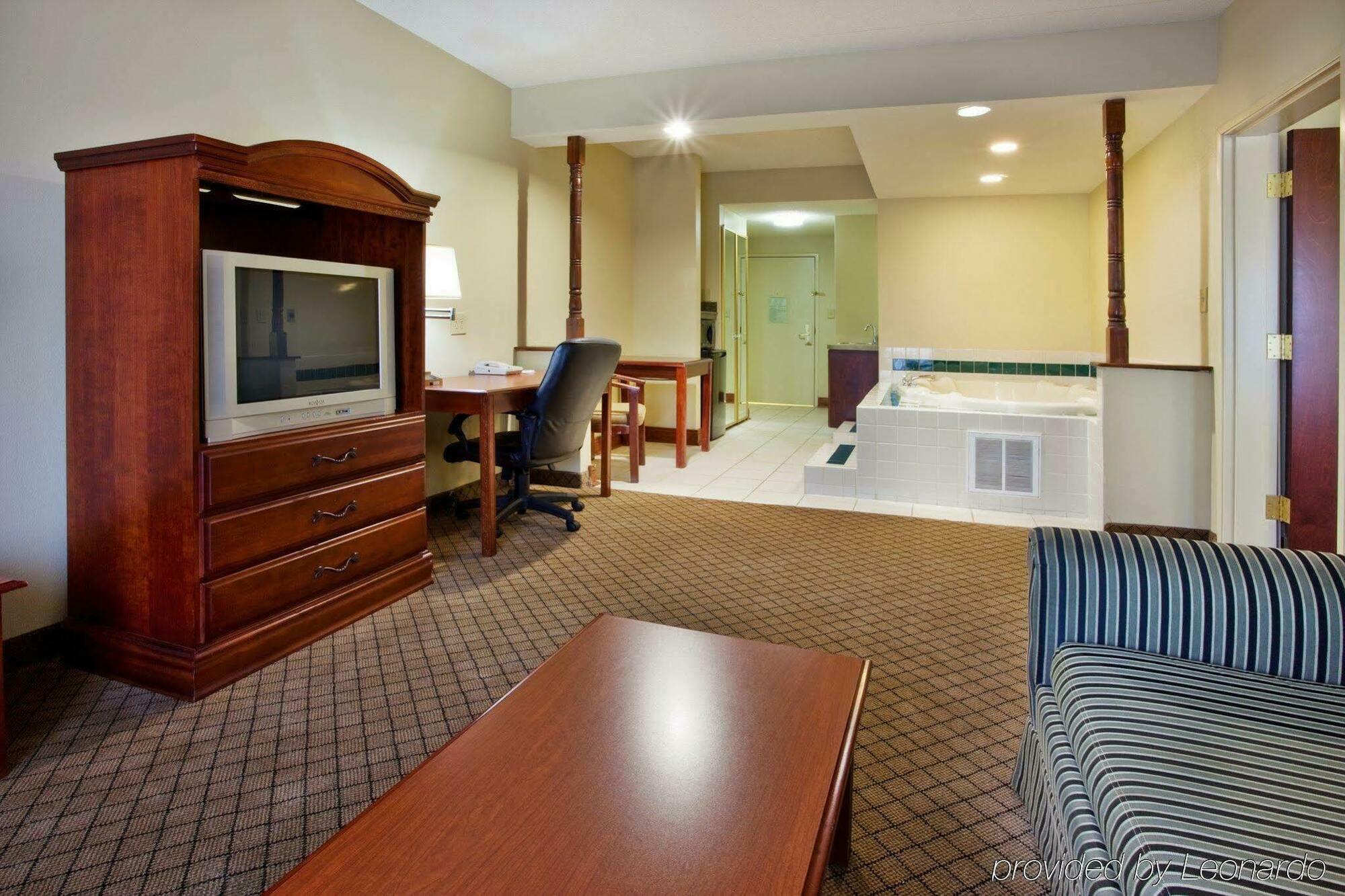 Country Inn & Suites By Radisson, Griffin, Ga Экстерьер фото